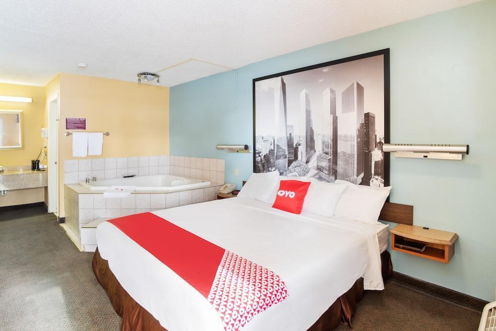Super 8 By Wyndham Findlay Hotel Exterior photo