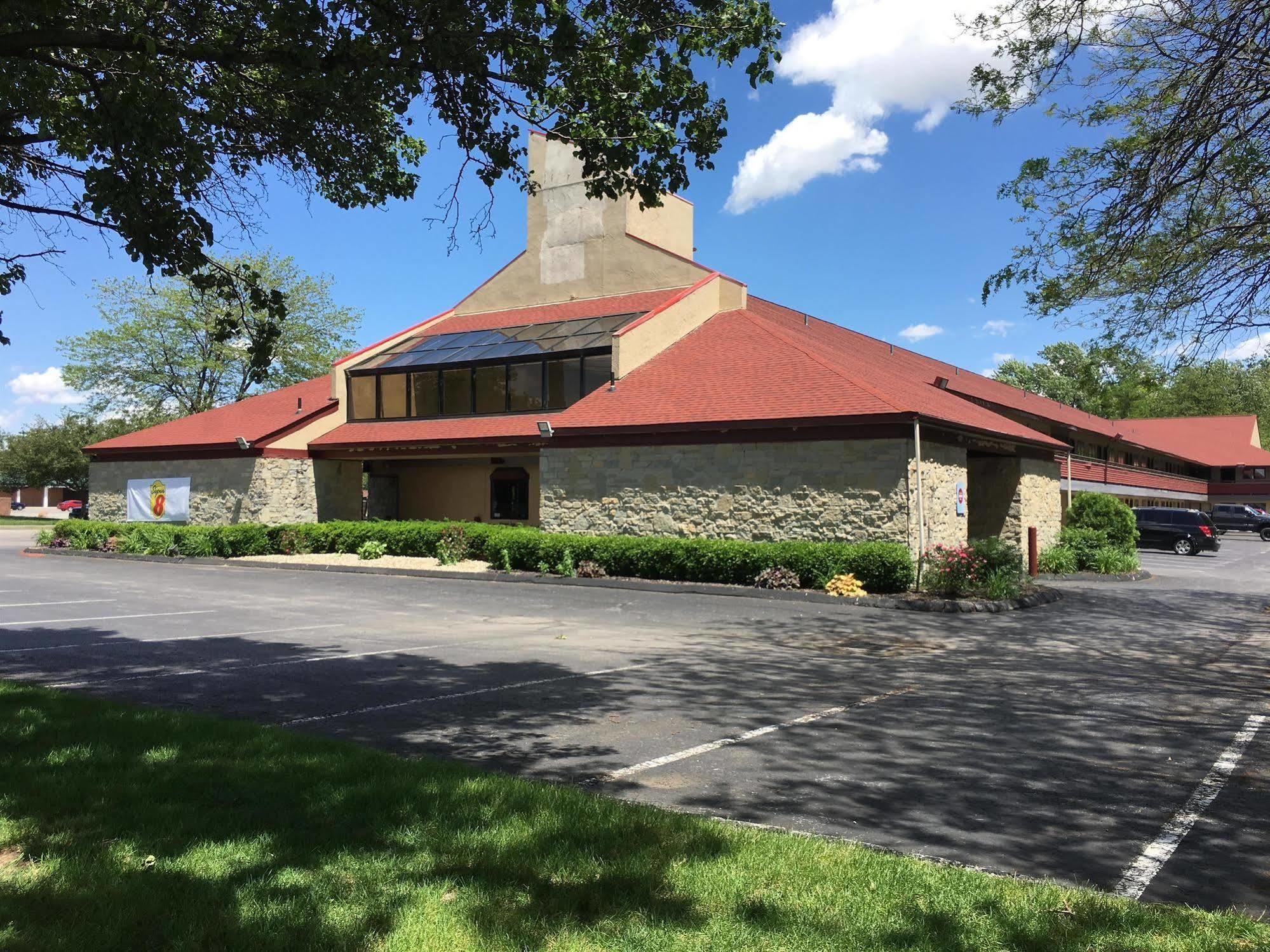 Super 8 By Wyndham Findlay Hotel Exterior photo